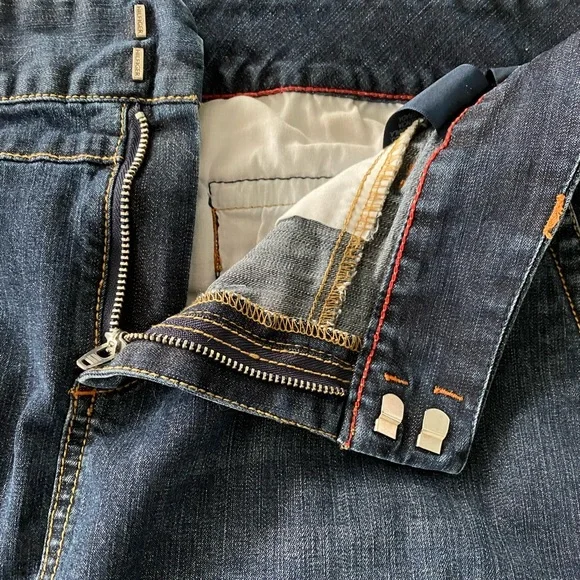 Tommy Hilfiger Denim Mini Skirt with Pockets - Size 12 - EUC - Picture 5 of 5